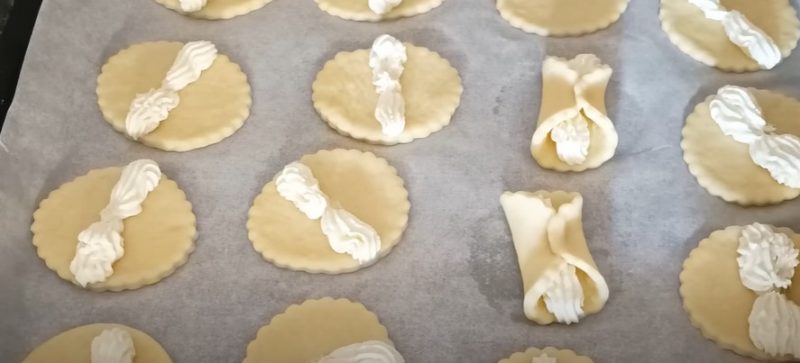 Fursecuri delicate, se topesc &icirc;n gură: ingrediente minime. Delicioase și simple