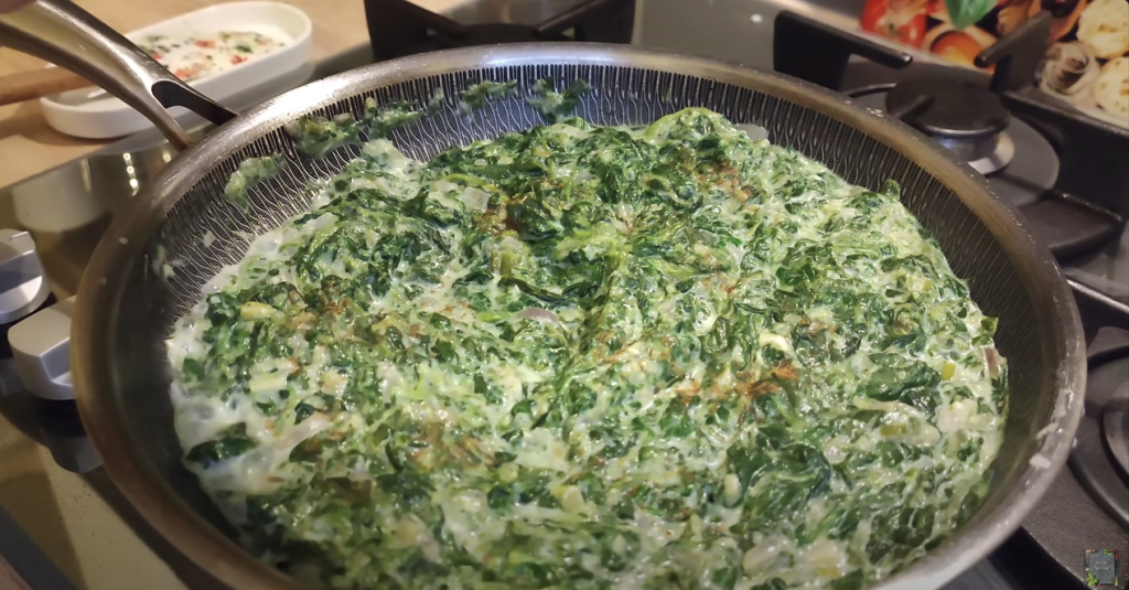 Cartofi gratinați cu spanac și br&acirc;nză &ndash; Rețetă simplă și gustoasă