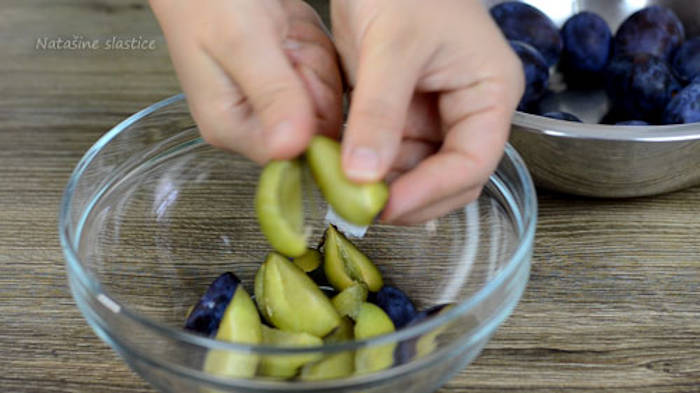 prajitura cu prune ingrediente