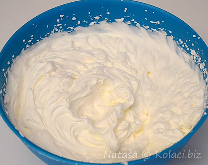 Prajitura Kinder Pingui crema pregatire