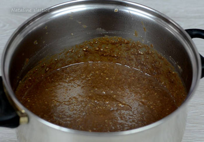 Prajitura cu multa nuca preparare crema