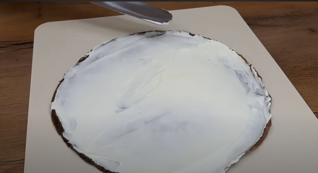 Tort de clătite cu cacao și cremă de miere și br&acirc;nză - O DESĂV&Acirc;RȘIRE PE FARFURIE!