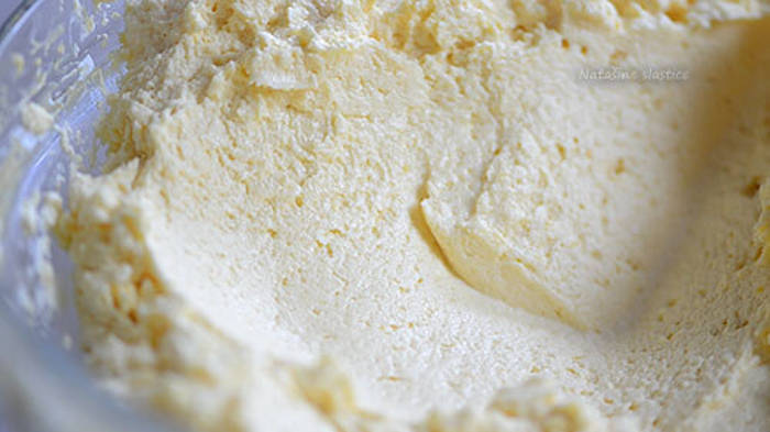 Prajitura cu migdale crema