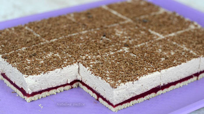 Prajitura cu mascarpone și zmeura prajitura