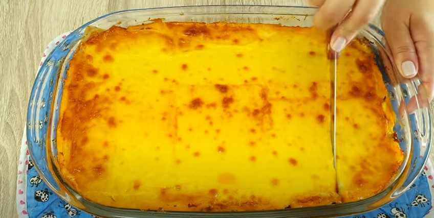 Placinta cu cartofi carne si bacon