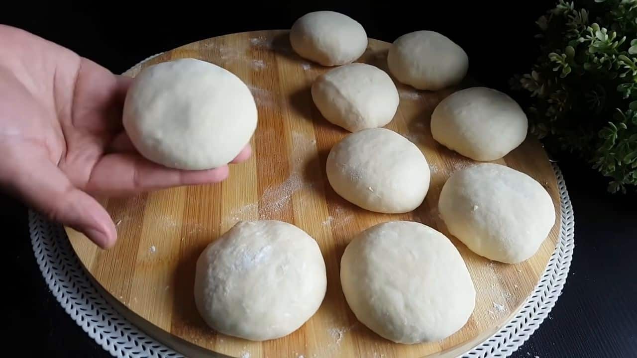 Chifle foarte gustoase umplute cu ciocolată