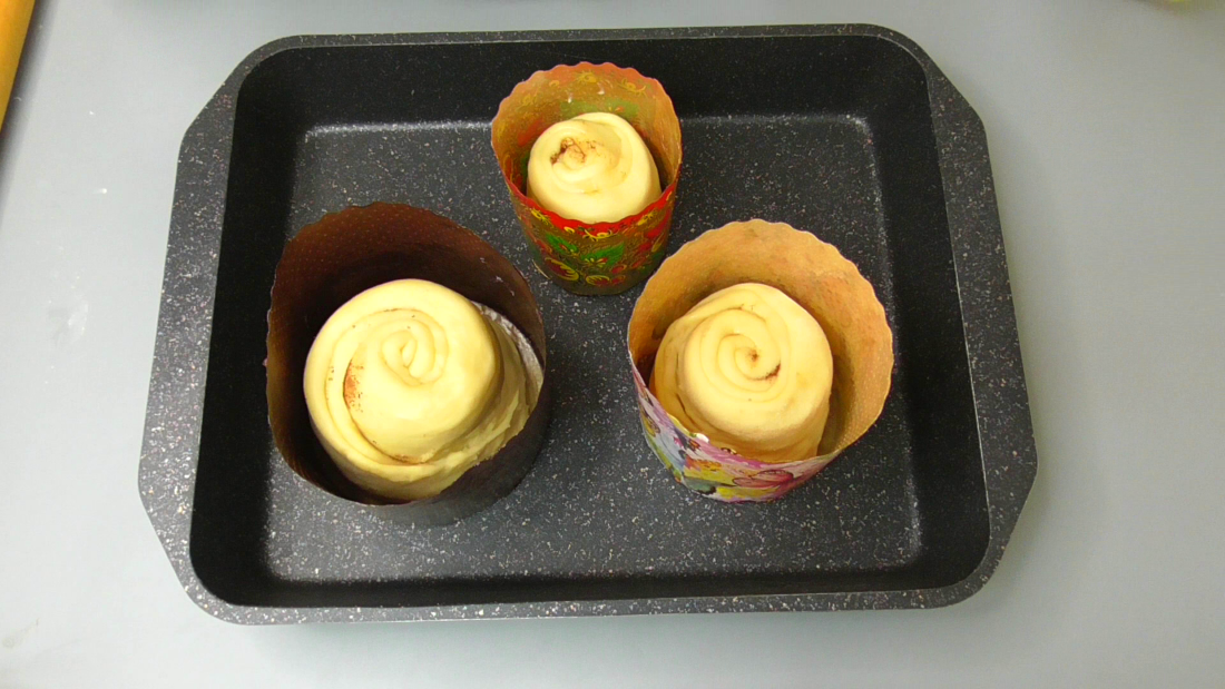 Mini cozonaci rotunzi cu scorțișoară