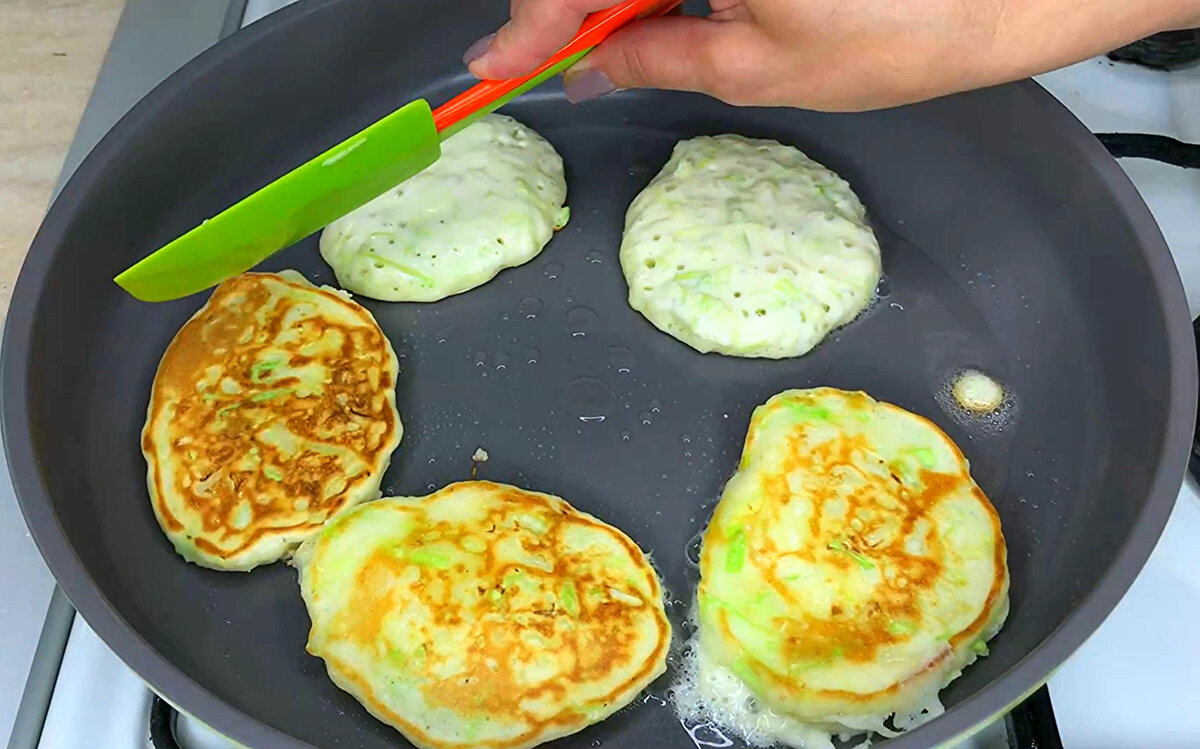 Plăcintuțe delicioase cu varză: 