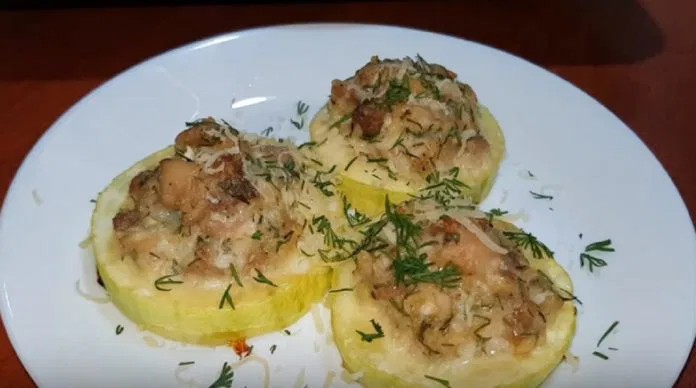 Rondele de dovlecei cu piept de pui pas 4