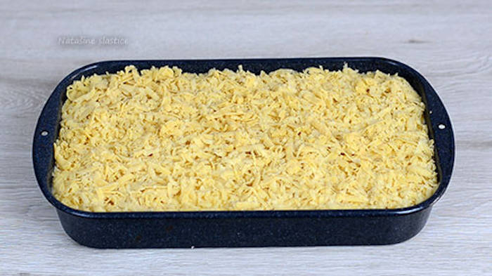 placinta cu iaurt crumble