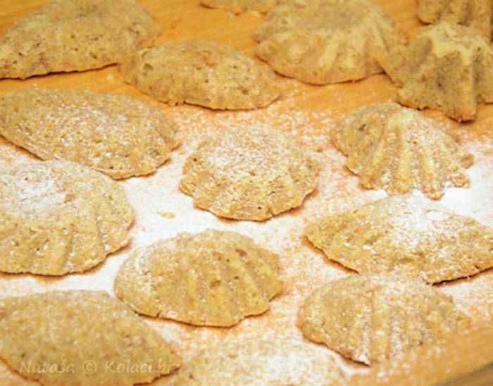 Fursecuri cu nuci ingrediente