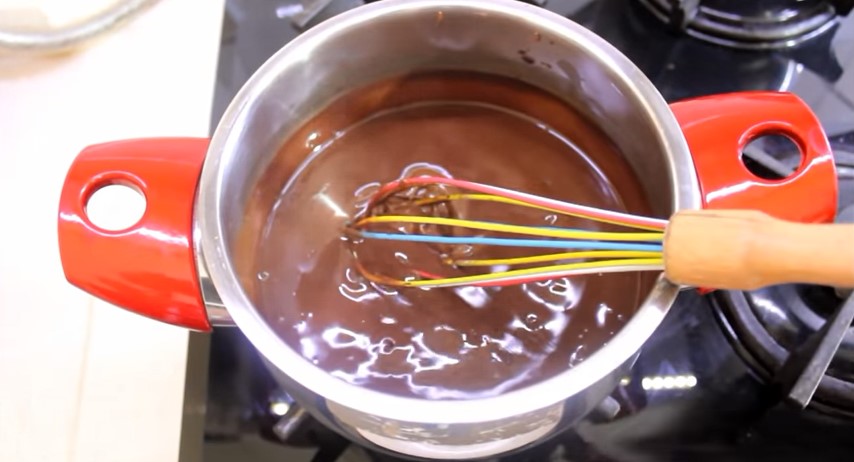 Prajitura glazura ciocolata