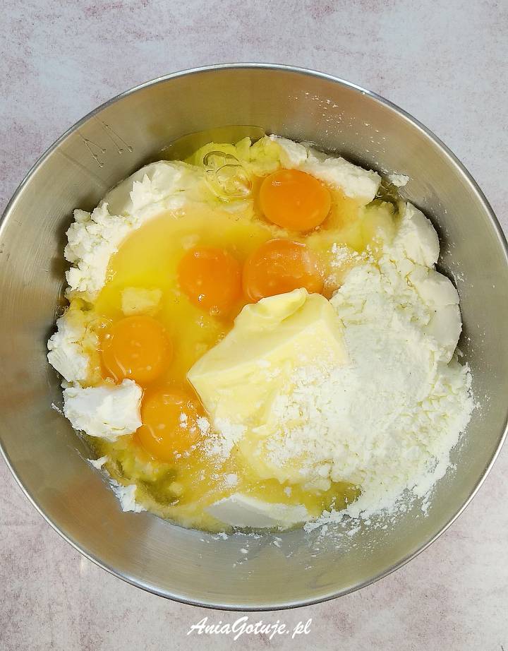 preparare crema branza si budinca
