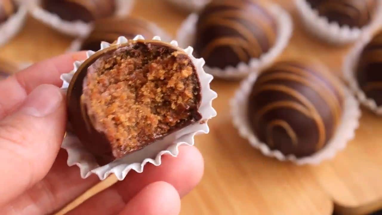 Delicioase bile din biscuiți Lotus, gata &icirc;n c&acirc;teva minute