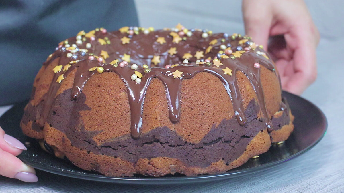 Chec cu cremă de br&acirc;nză și vișine