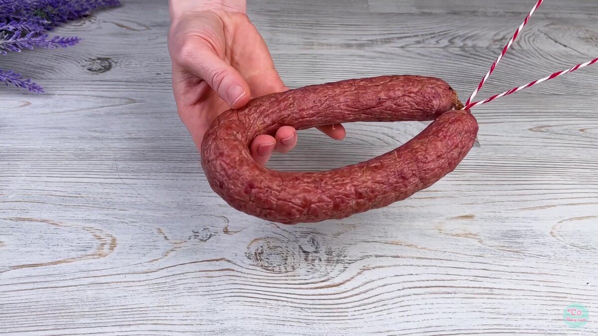 C&acirc;rnați de casă din carne de porc și vită - cea mai bună rețetă