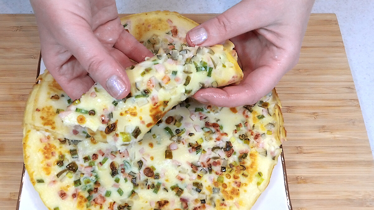 Clătite sărate cu șuncă și ceapă verde: 