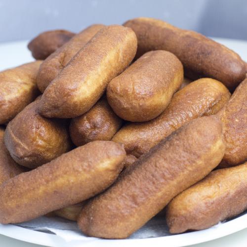 Gogoși pufoase umplute cu mac și gem de prune: