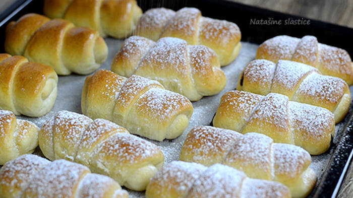 cornuri moi si pufoase reteta