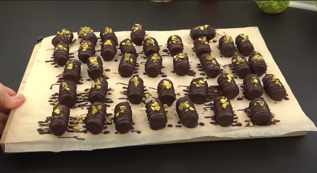 Praline din biscuiți cu ciocolată, fistic, caju, migdale și cocos &ndash; un deliciu rafinat
