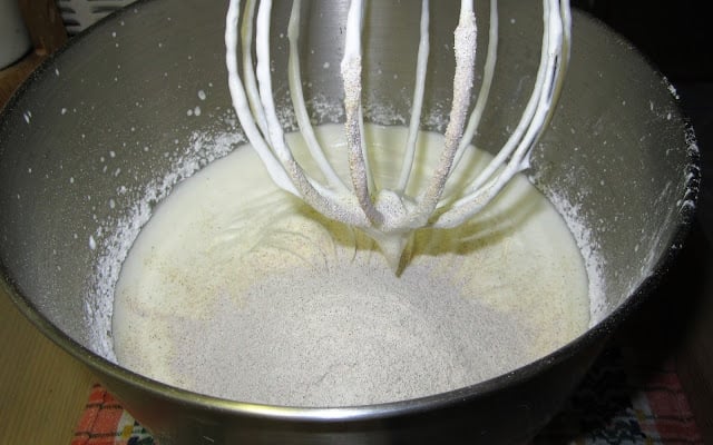  Prăjitură Cappuccino: cremoasă, cu zmeură și cremă delicioasă