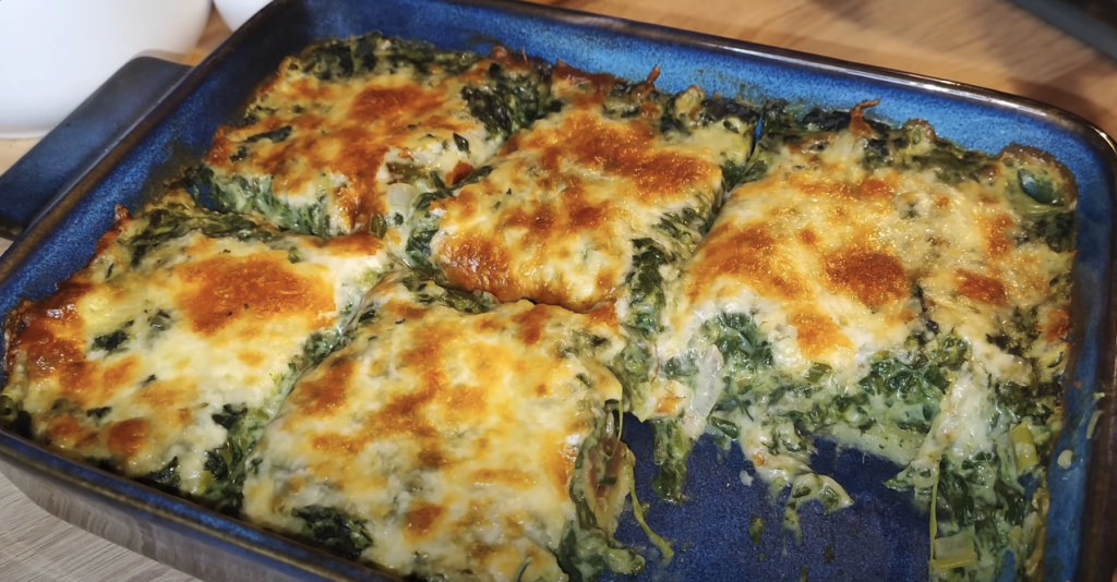 Cartofi gratinați cu spanac și br&acirc;nză &ndash; Rețetă simplă și gustoasă