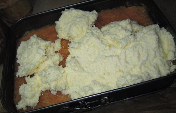 Prăjitură cu mere și cremă de budincă crema