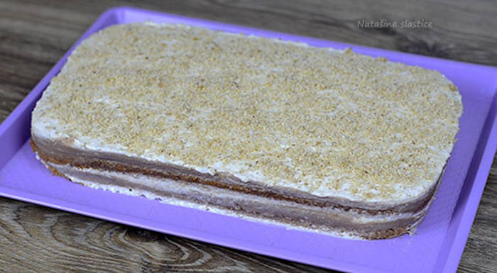 Prăjitură cu cremă de ciocolată și nuci preparare aluat