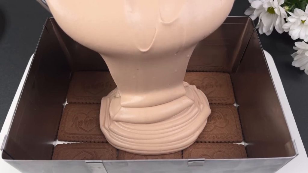  &Icirc;nghețată de ciocolată, făcută acasă cu biscuiți: Pas cu pas