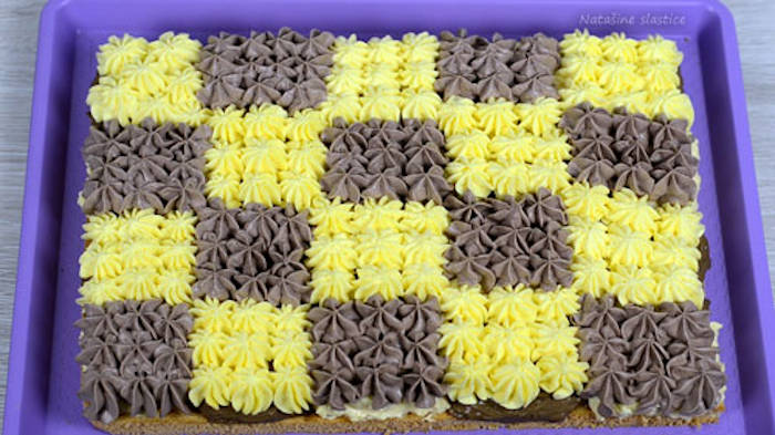 Prăjitura Kinder preparare frișca