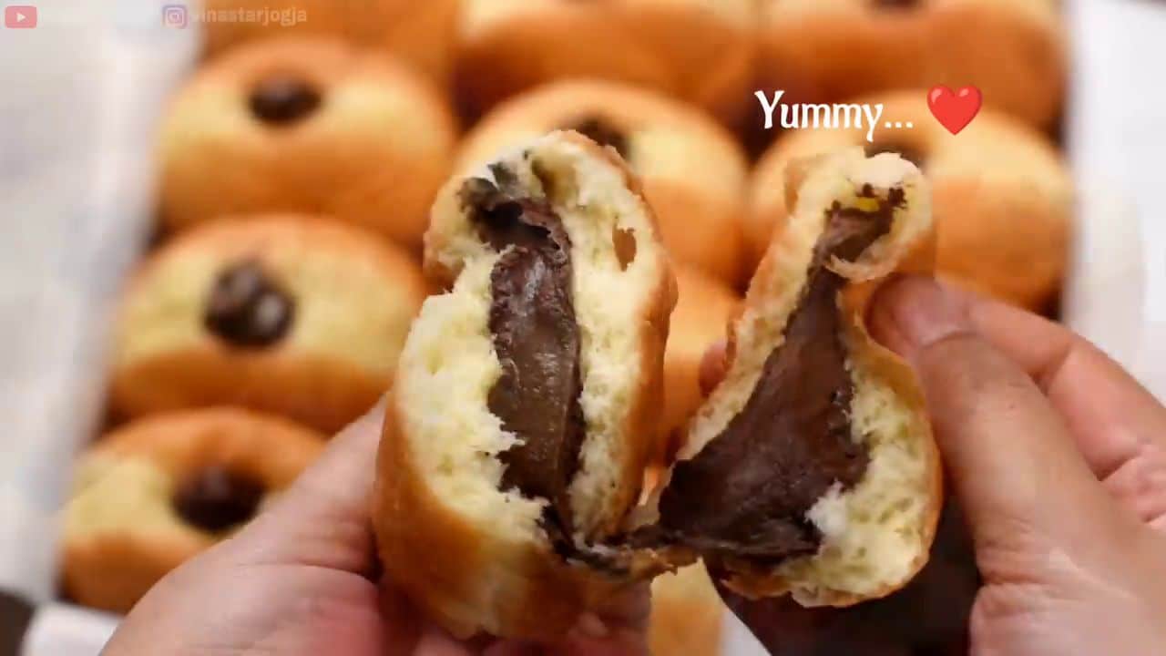 Rețetă pentru gogoși de casă umplute cu ciocolată