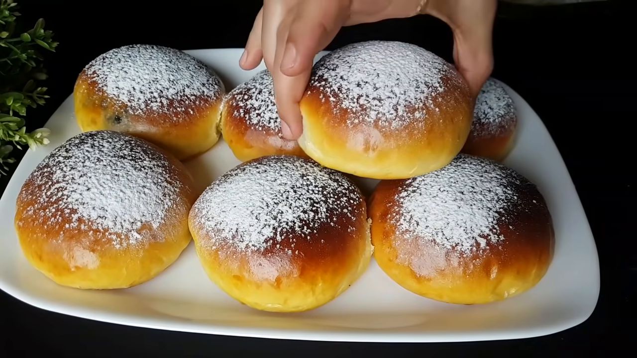 Chifle foarte gustoase umplute cu ciocolată