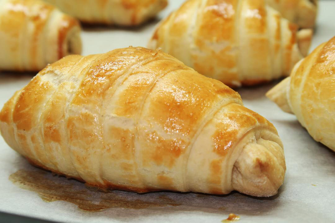 Croissante cu nucă și ciocolată: