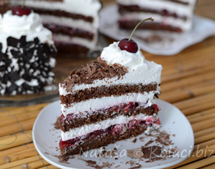Tort Padurea Neagra felie tort