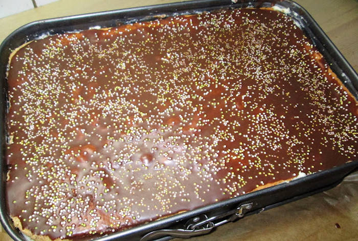 Prăjitură cu mere și cremă de budincă preparare ingrediente