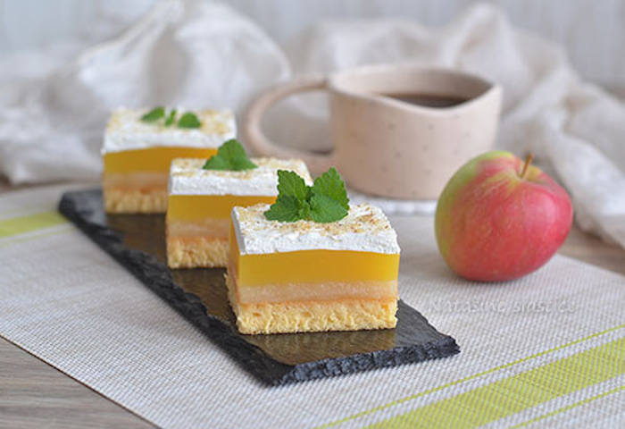 Prăjitură cu mere și frișcă ingrediente