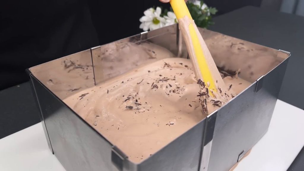  &Icirc;nghețată de ciocolată, făcută acasă cu biscuiți: Pas cu pas