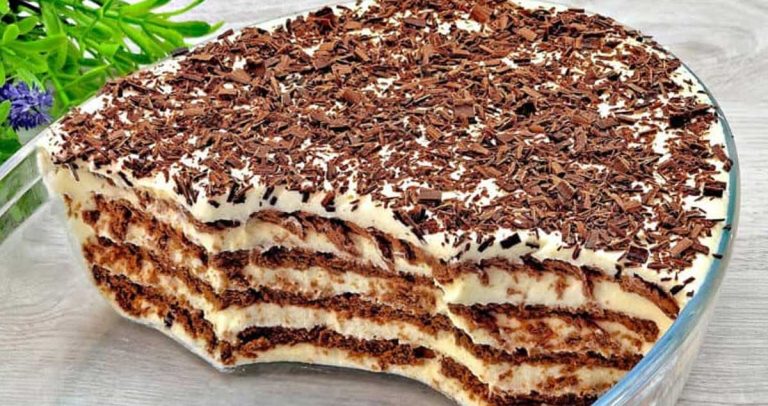 Desert cu Cafea: Tort Italian cu Biscuiți