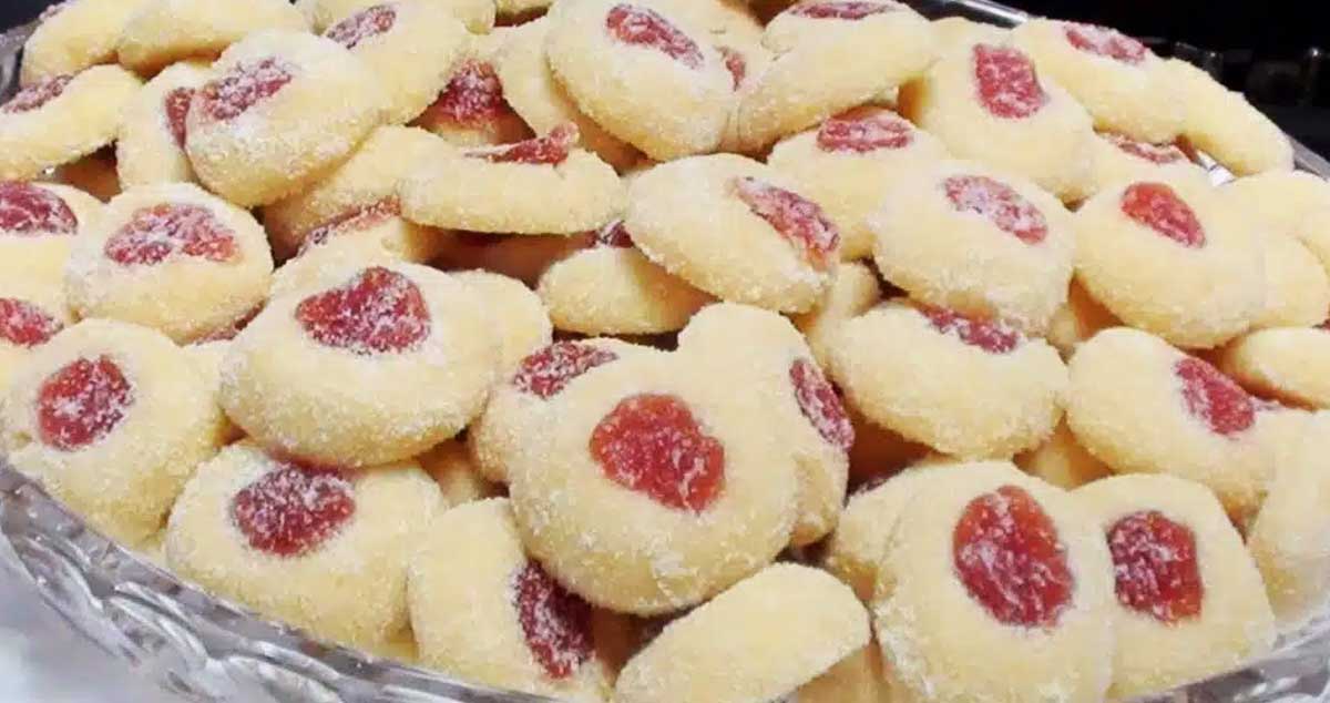 Fursecuri fragede cu unt și gem – un adevărat deliciu!