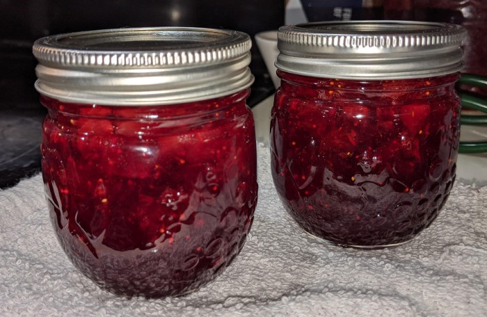 Rețetă rapidă de gem din căpșuni - Fără gelfix sau alte chimicale. Doar zahăr și căpșuni!