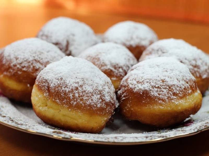 Gogoși cu dulceață de trandafiri - Gogoșele delicioase și pufoase de care nu te mai saturi