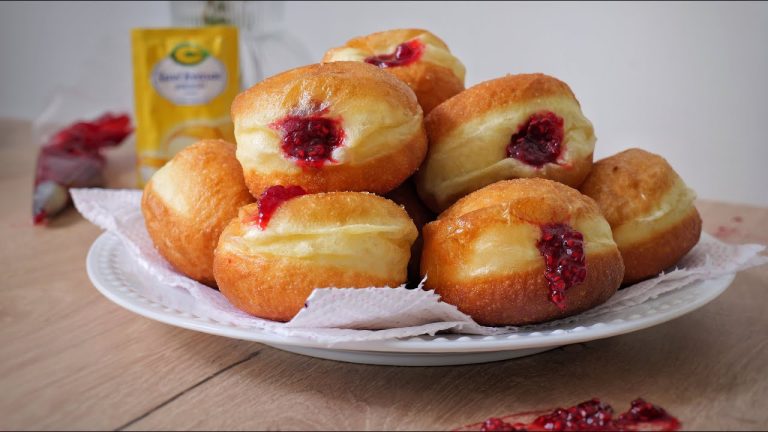 Gogoși cu gem - o rețeta simplă de gogoși moi fi pufoase