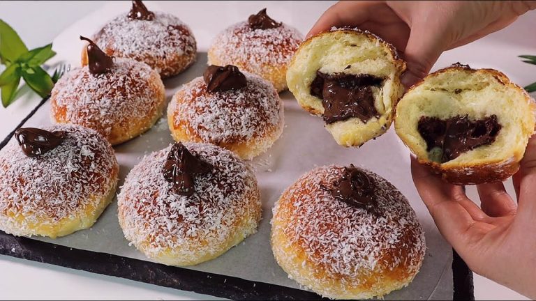 Gogoși cu Nutella la cuptor care dispar de pe tavă în câteva minute: Rețetă divină