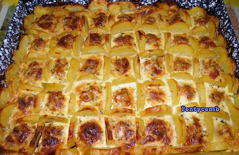 Cartofi cu chiftele din carne de pui - Se prepară la cuptor și sunt delicioase!