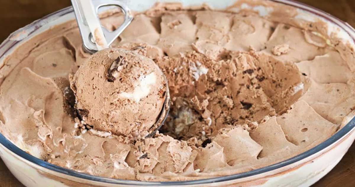 Înghețată cu ciocolată