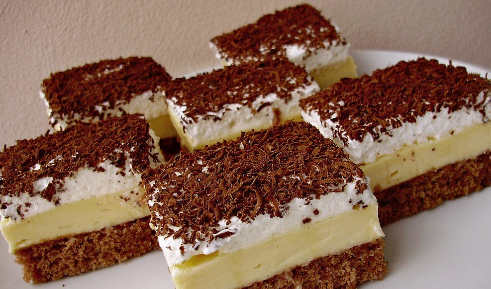 Prăjitura Înghețată Falsă - Un deliciu răcoros cu gust divin