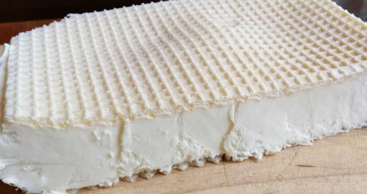 Înghețată de casă din doar 3 ingrediente – cu foi de napolitană