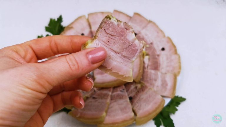 Rețetă de kaizer de porc suculent și moale - totul pregătit în casă