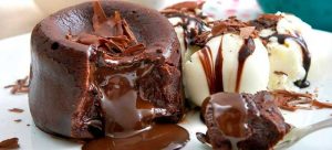 Rețetă simplă de Lava Cake – o prăjitură extrem de bună