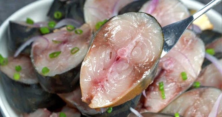 Macrou MARINAT cu Ceapă și Oțet! Foarte FRAGED și cu Aromă DELICIOASĂ